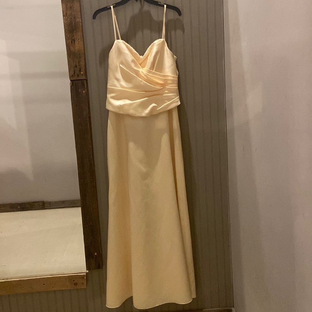 Alfred Angelo Size 6 Yellow Floor Length Prom Dress